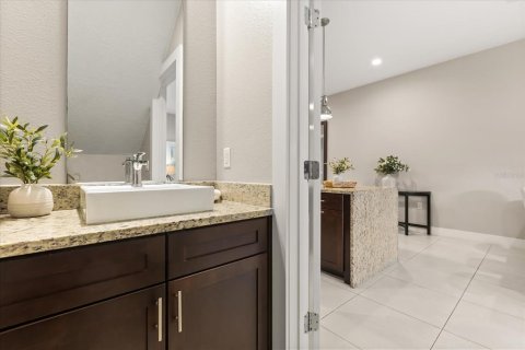 Touwnhouse à vendre à Kissimmee, Floride: 4 chambres, 167.6 m2 № 2221921 - photo 13