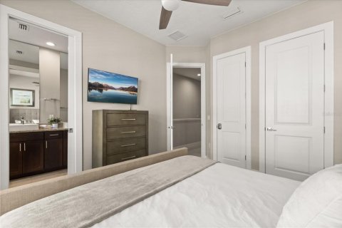 Touwnhouse à vendre à Kissimmee, Floride: 4 chambres, 167.6 m2 № 2221921 - photo 15