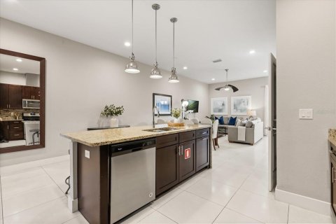 Touwnhouse à vendre à Kissimmee, Floride: 4 chambres, 167.6 m2 № 2221921 - photo 6
