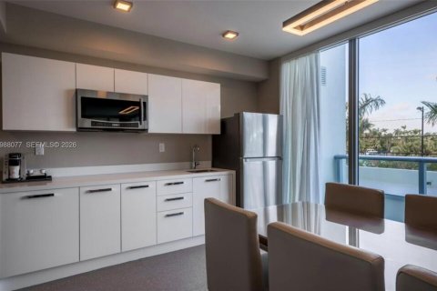 Купить кондоминиум в Бей-Харбор-Айлендс, Флорида 2 спальни, 73.49м2, № 2050641 - фото 8