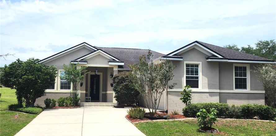 House in Ocala, Florida 4 bedrooms, 217.58 sq.m. № 1747346