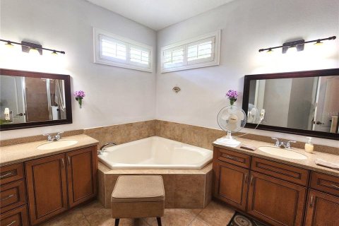 House in Ocala, Florida 4 bedrooms, 217.58 sq.m. № 1747346 - photo 12