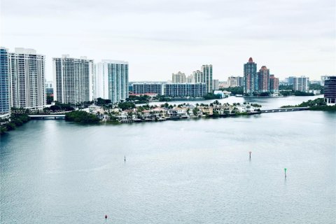 Condo à Sunny Isles Beach, Floride, 2 chambres  № 2009308
