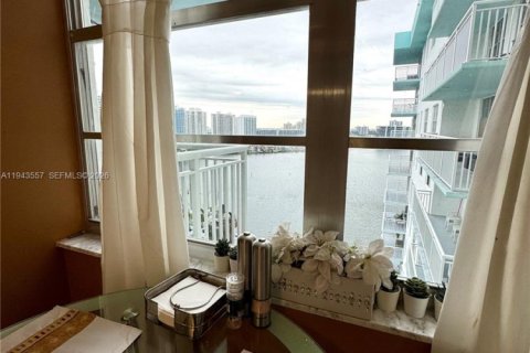 Copropriété à vendre à Sunny Isles Beach, Floride: 2 chambres, 138.24 m2 № 2009308 - photo 19