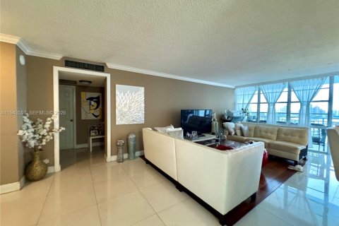 Copropriété à vendre à Sunny Isles Beach, Floride: 2 chambres, 138.24 m2 № 2009308 - photo 16