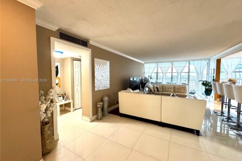 Copropriété à vendre à Sunny Isles Beach, Floride: 2 chambres, 138.24 m2 № 2009308 - photo 8