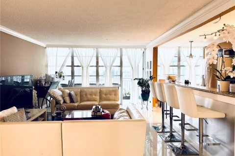 Copropriété à vendre à Sunny Isles Beach, Floride: 2 chambres, 138.24 m2 № 2009308 - photo 6