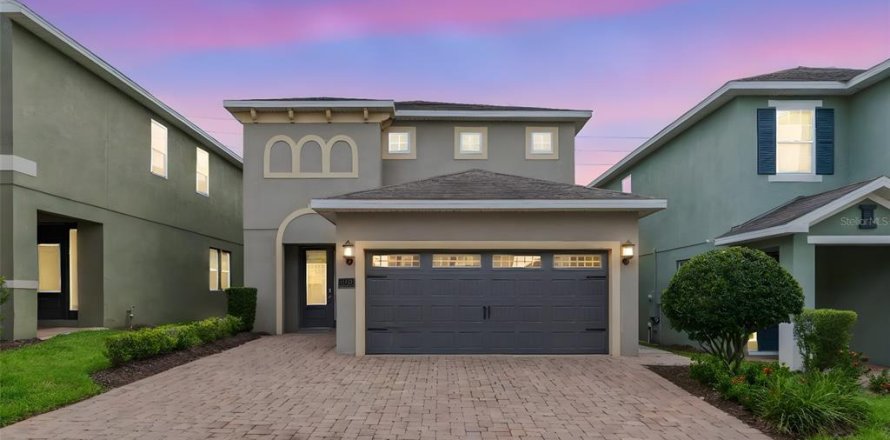 House in Kissimmee, Florida 5 bedrooms, 238.76 sq.m. № 1761086
