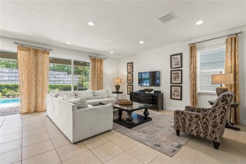 House in Kissimmee, Florida 5 bedrooms, 238.76 sq.m. № 1761086 - photo 8