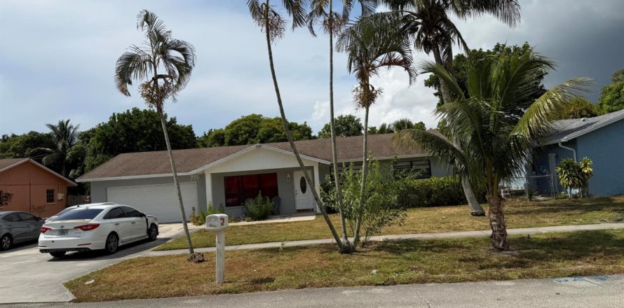 Casa en Delray Beach, Florida 3 dormitorios, 130.06 m2 № 2190011