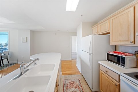 Condo in Sarasota, Florida, 1 bedroom  № 1508294 - photo 14