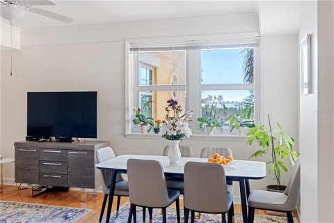 Condo in Sarasota, Florida, 1 bedroom  № 1508294 - photo 4