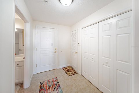 Condo in Sarasota, Florida, 1 bedroom  № 1508294 - photo 19