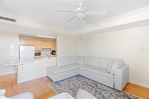 Condo in Sarasota, Florida, 1 bedroom  № 1508294 - photo 5