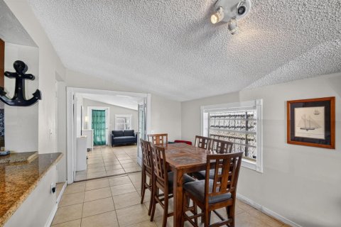 Villa ou maison à louer à West Palm Beach, Floride: 3 chambres, 134.71 m2 № 2426739 - photo 20