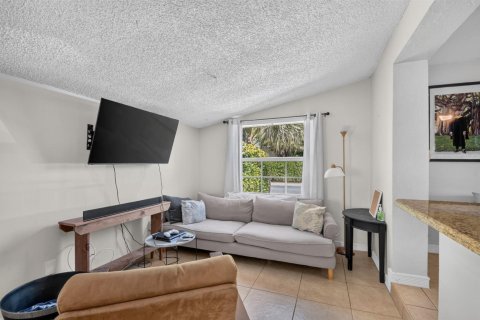 Villa ou maison à louer à West Palm Beach, Floride: 3 chambres, 134.71 m2 № 2426739 - photo 18