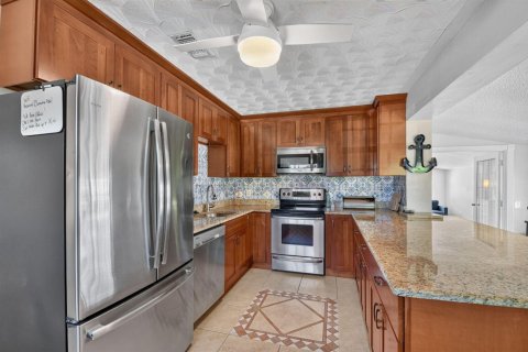 Villa ou maison à louer à West Palm Beach, Floride: 3 chambres, 134.71 m2 № 2426739 - photo 13