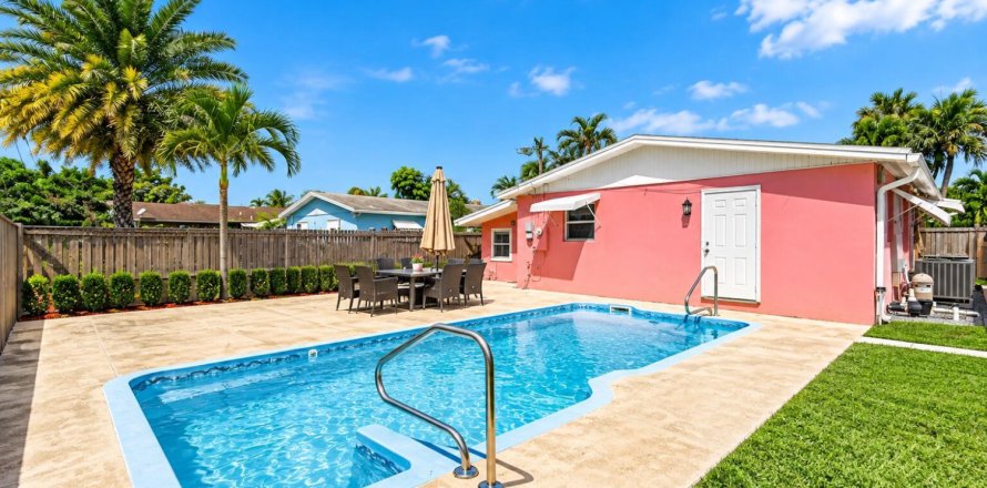 Villa ou maison à West Palm Beach, Floride 3 chambres, 134.71 m2 № 2426739