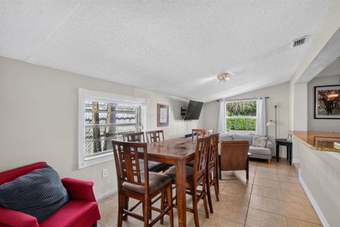 Villa ou maison à louer à West Palm Beach, Floride: 3 chambres, 134.71 m2 № 2426739 - photo 21