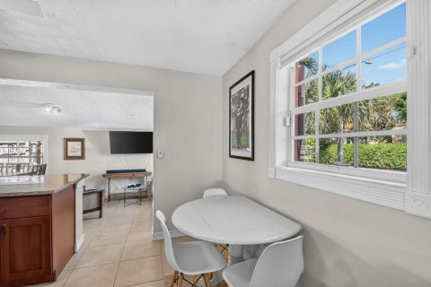 Villa ou maison à louer à West Palm Beach, Floride: 3 chambres, 134.71 m2 № 2426739 - photo 12