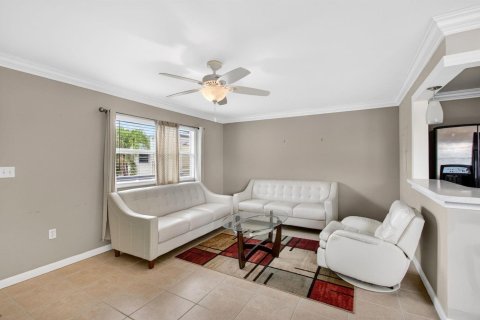 Condo in Delray Beach, Florida, 1 bedroom № 2247058 - photo 10