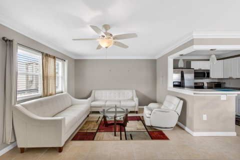 Condo in Delray Beach, Florida, 1 bedroom № 2247058 - photo 11