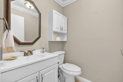 Condo in Delray Beach, Florida, 1 bedroom № 2247058 - photo 29