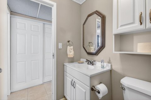 Condo in Delray Beach, Florida, 1 bedroom № 2247058 - photo 30