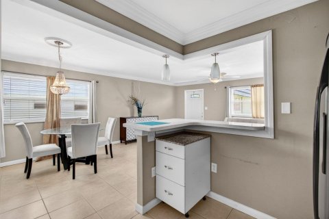 Condo in Delray Beach, Florida, 1 bedroom № 2247058 - photo 27