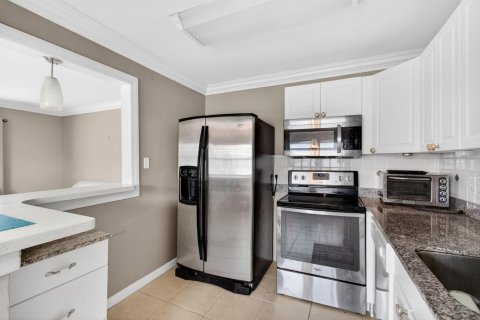 Condo in Delray Beach, Florida, 1 bedroom № 2247058 - photo 20