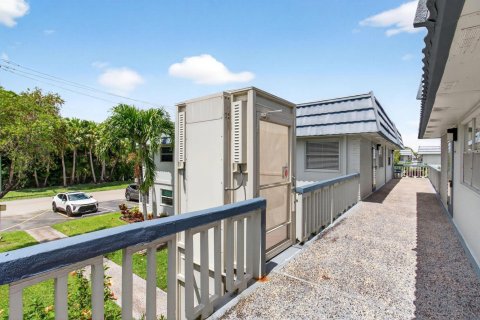 Condo in Delray Beach, Florida, 1 bedroom № 2247058 - photo 3