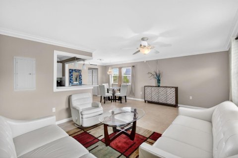 Condo in Delray Beach, Florida, 1 bedroom № 2247058 - photo 13
