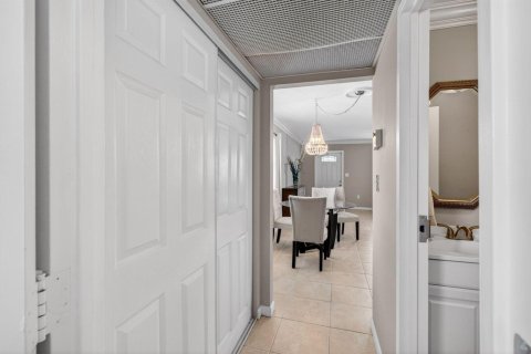 Condo in Delray Beach, Florida, 1 bedroom № 2247058 - photo 26