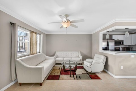 Condo in Delray Beach, Florida, 1 bedroom № 2247058 - photo 7