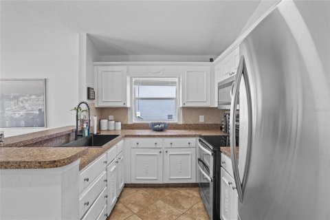 Купить виллу или дом в Киссимми, Флорида 8 комнат, 98.38м2, № 1907686 - фото 6