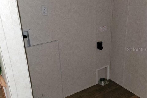 Снять в аренду квартиру в Лейкленд, Флорида 5 комнат, 200.67м2, № 1751302 - фото 3