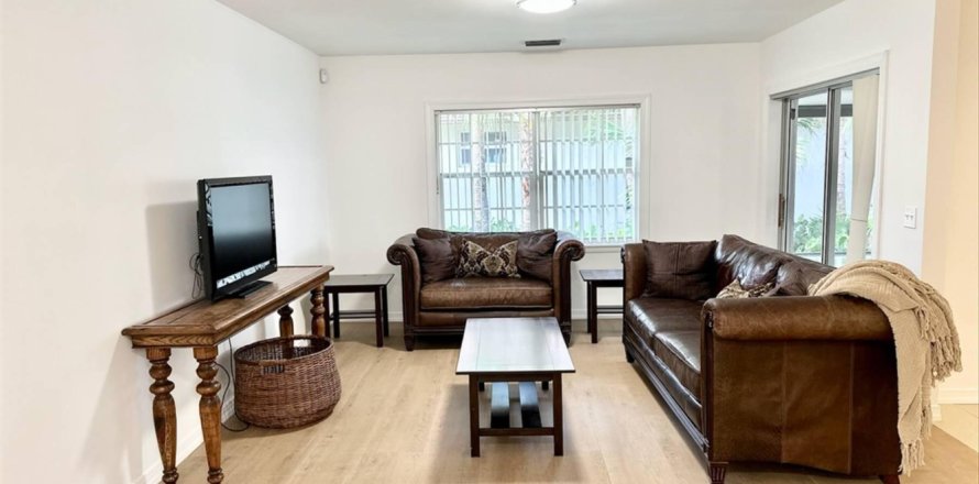 Immobilier commercial à Wellington, Floride 3 chambres, 120.77 m2 № 1207872