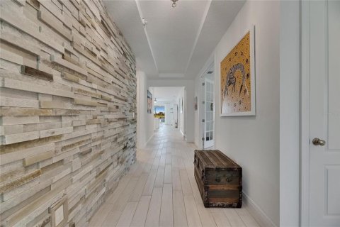 Villa ou maison à vendre à Apollo Beach, Floride: 4 chambres, 257.71 m2 № 1656795 - photo 9