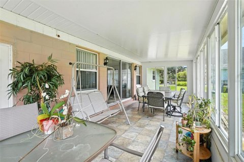 House in Tavares, Florida 2 bedrooms, 105.91 sq.m. № 1839981 - photo 11