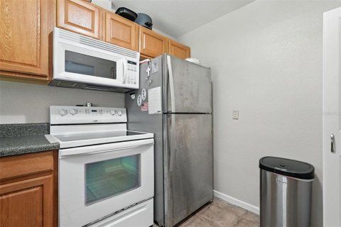 House in Tavares, Florida 2 bedrooms, 105.91 sq.m. № 1839981 - photo 17