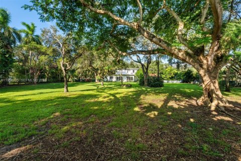 Terreno en venta en Miami, Florida № 2028922 - foto 9