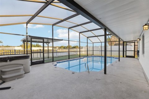 Купить виллу или дом в Киссимми, Флорида 3 спальни, 123.19м2, № 1969486 - фото 30