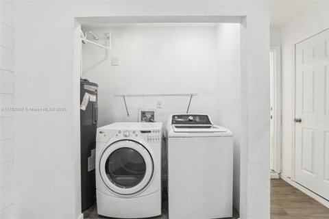 Купить виллу или дом в Киссимми, Флорида 3 спальни, 123.19м2, № 1969486 - фото 27