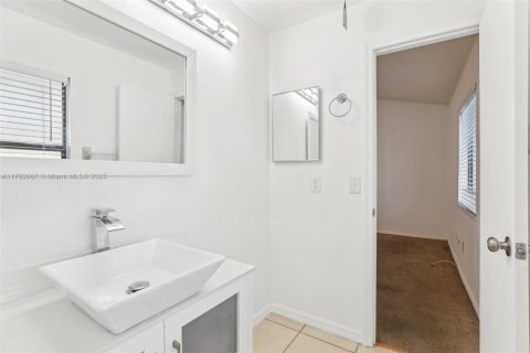 Купить виллу или дом в Киссимми, Флорида 3 спальни, 123.19м2, № 1969486 - фото 25