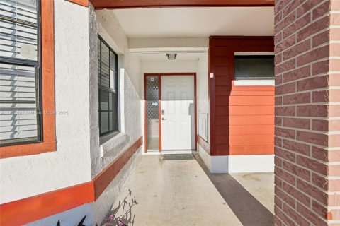 Купить виллу или дом в Киссимми, Флорида 3 спальни, 123.19м2, № 1969486 - фото 4