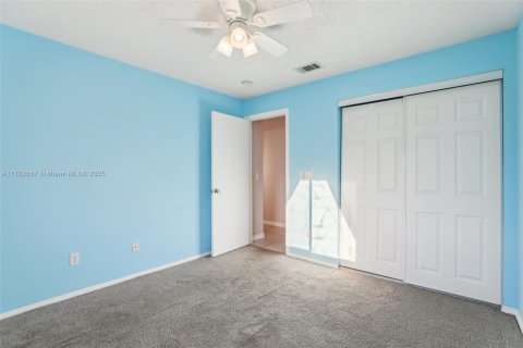 Купить виллу или дом в Киссимми, Флорида 3 спальни, 123.19м2, № 1969486 - фото 18