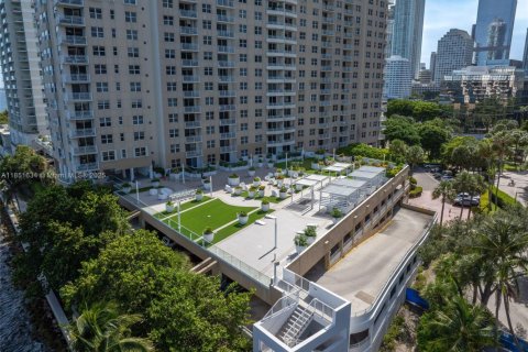 Condo in Miami, Florida, 1 bedroom  № 1871537 - photo 24