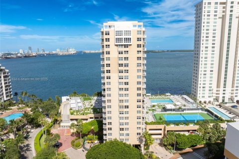 Condo in Miami, Florida, 1 bedroom  № 1871537 - photo 26