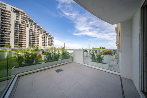 Condo in Miami, Florida, 1 bedroom  № 1871537 - photo 18
