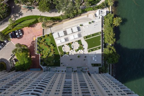 Condo in Miami, Florida, 1 bedroom  № 1871537 - photo 21